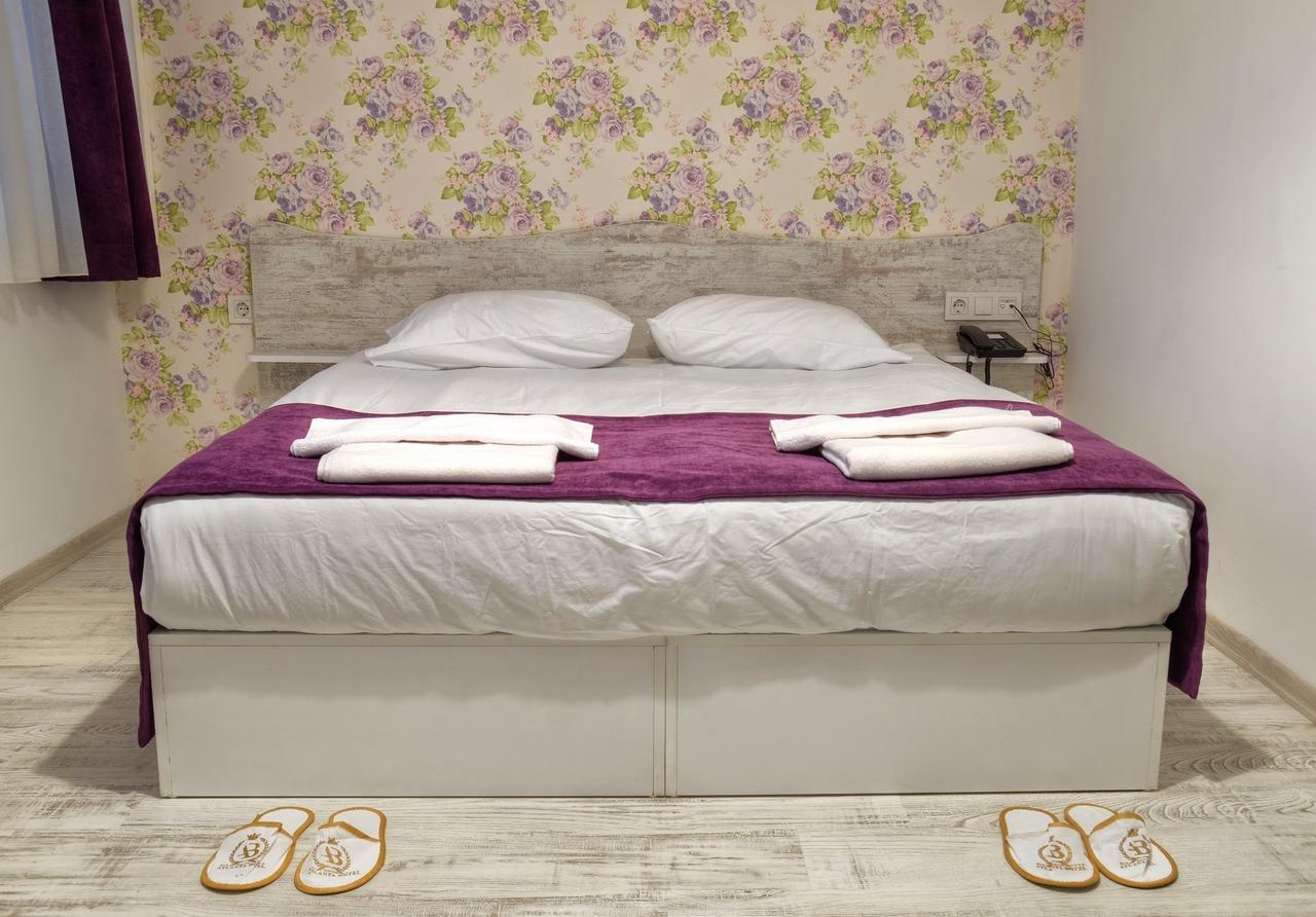 Abro Sezenler Otel